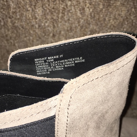 NWT Kenneth Cole Genuine Suede Booties - Picture 6 of 8